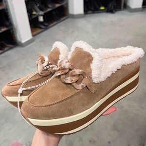 Brand New ~ Dolce Vita Cozy Tan Platform Loafers size 8